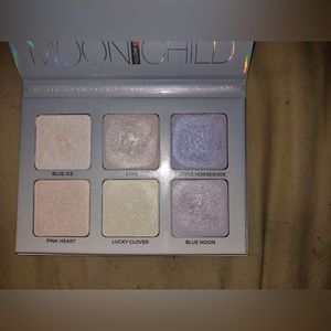 Anastasia Beverly Hills Moonchild Glow Kit Highlighter Palette